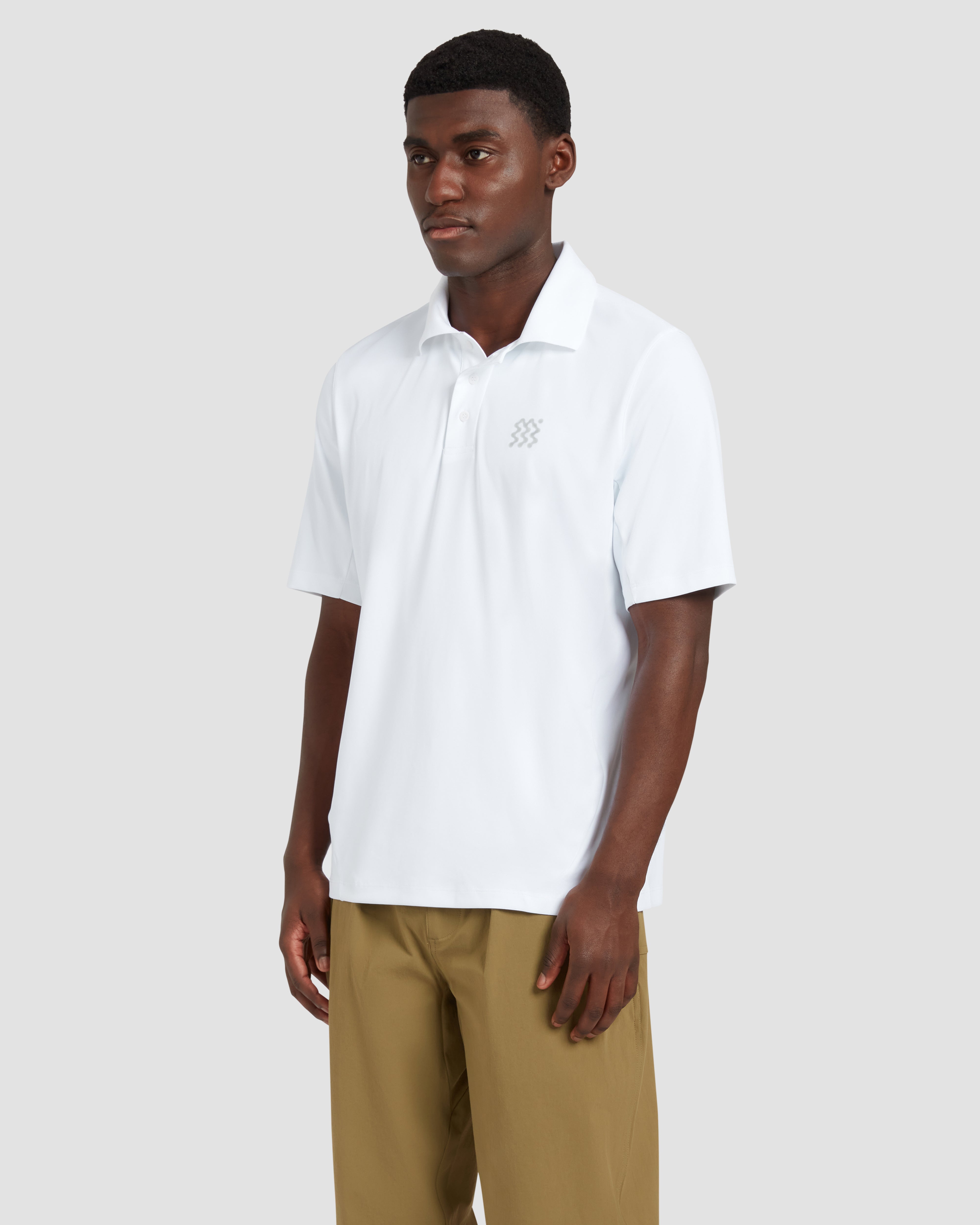 Manors Course Polo|圖片來源:Manors Golf 官網 Manors Golf Course Polo 永續機能高爾夫 polo